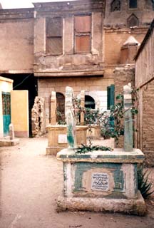 Tombe